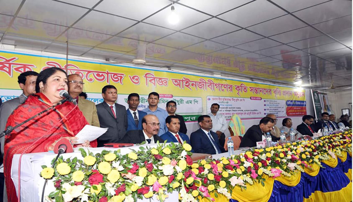 জনগণের অধিকার নিশ্চিতে আইনজীবীদের ভূমিকা গুরুত্বপূর্ণ: স্পিকার