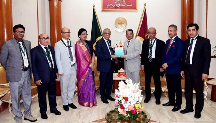 মানসম্মত শিক্ষা নিশ্চিতে ইউজিসির প্রতি আহ্বান রাষ্ট্রপতির