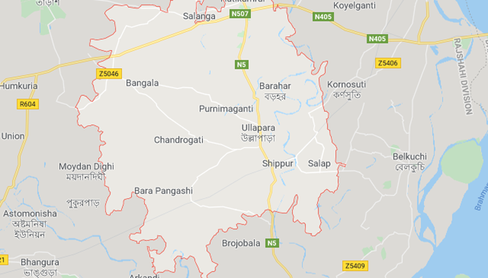 শিক্ষার্থীদের মধ্যে কথা কাটাকাটি, অভিভাবকরা এলেন লাঠিসোটা নিয়ে