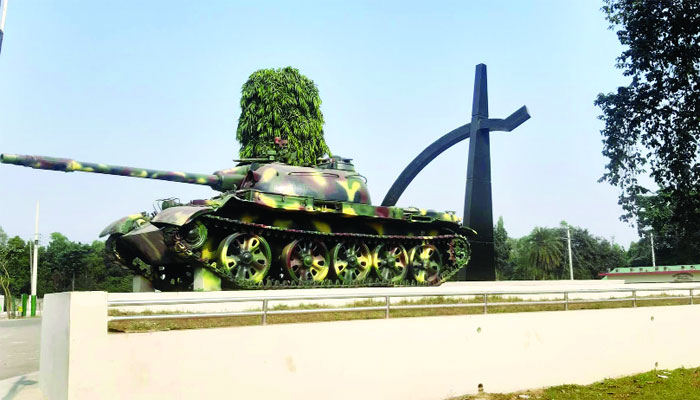 নিরস্ত্র মানুষকে পাখির মতো গুলি করে হত্যা করে