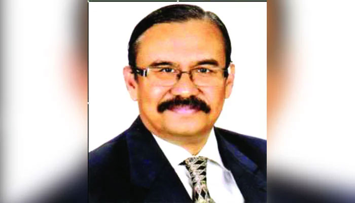 মোফাজ্জল হায়দার চৌধুরী বললেন, 'মঈনুদ্দীন তুমি!'