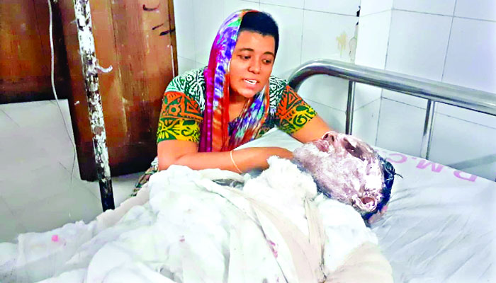 কেরানীগঞ্জের কারখানায় দগ্ধ আরও ৮ জনের মৃত্যু