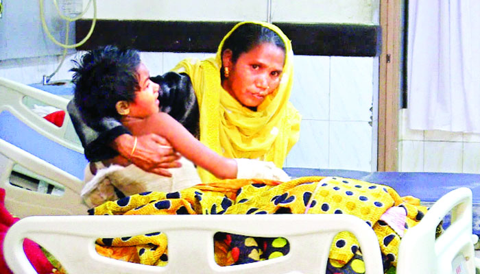 আগুন পোহাতে গিয়ে নিভছে জীবনপ্রদীপ