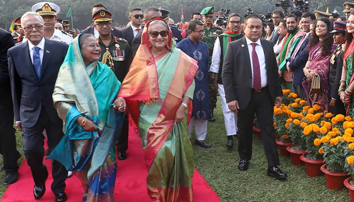 বিজয় দিবসে রাষ্ট্রপতির সংবর্ধনা, অংশ নিলেন প্রধানমন্ত্রী