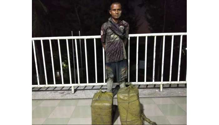 টেকনাফে ২ লাখ পিস ইয়াবাসহ মিয়ানমার নাগরিক আটক
