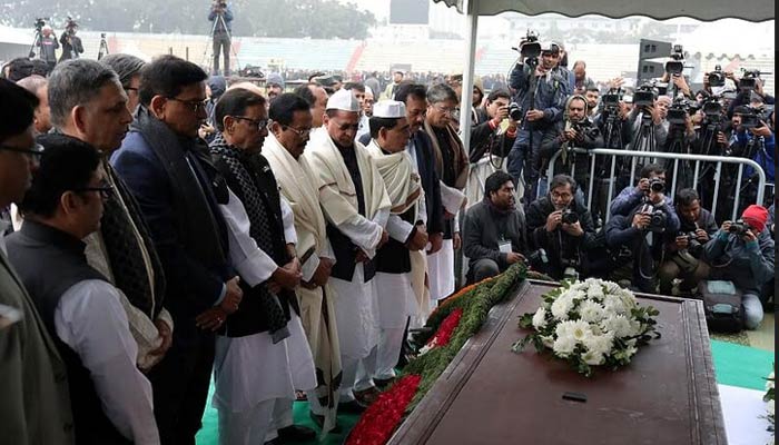 আর্মি স্টেডিয়ামে স্যার ফজলে হাসান আবেদকে শেষ শ্রদ্ধা