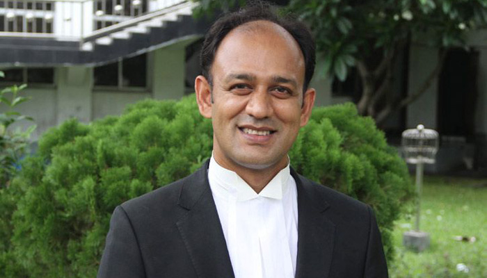 ব্যারিস্টার সুমনকে সতর্ক করলেন আদালত