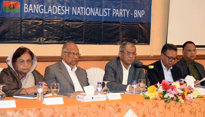 খালেদা জিয়ার মেডিকেল রিপোর্ট 'পাল্টানো হচ্ছে', শঙ্কা ফখরুলের