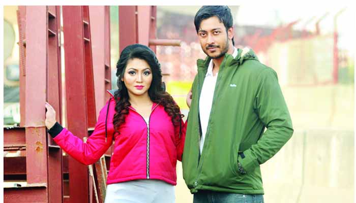 শীতের পোশাকের চাই বাড়তি যত্ন