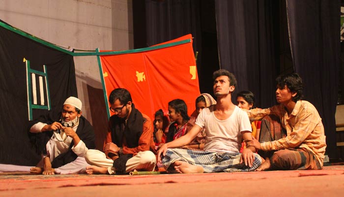 বাবার চিকিৎসায় চ্যারিটি শো 'বাবা ফিরবেই'