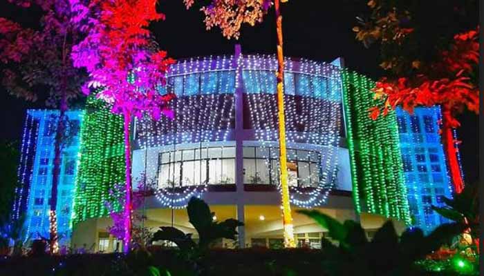সমাবর্তন উপলক্ষে বর্ণিল রূপে সজ্জিত চুয়েট