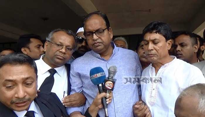শেখ হাসিনাকে জীবননাশের হুমকির মামলায় স্থায়ী জামিন পেলেন দুদু