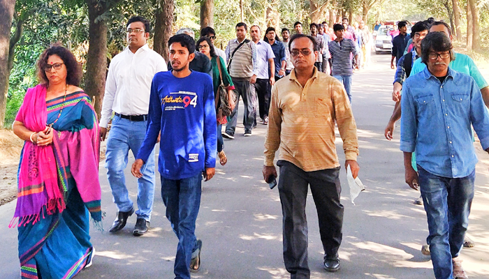 খুলে দেওয়া হয়েছে জাবির হল, ফের শুরু আন্দোলন