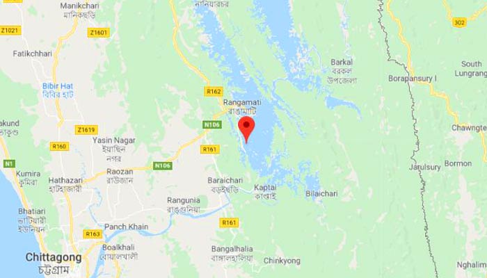কর্ণফুলীতে বাসচাপায় যুবক নিহত