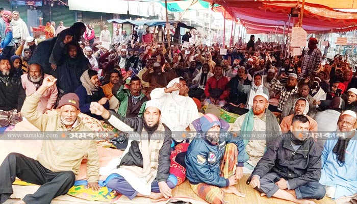 পাটকল শ্রমিকদের বিক্ষোভে উত্তাল খালিশপুর শিল্পাঞ্চল