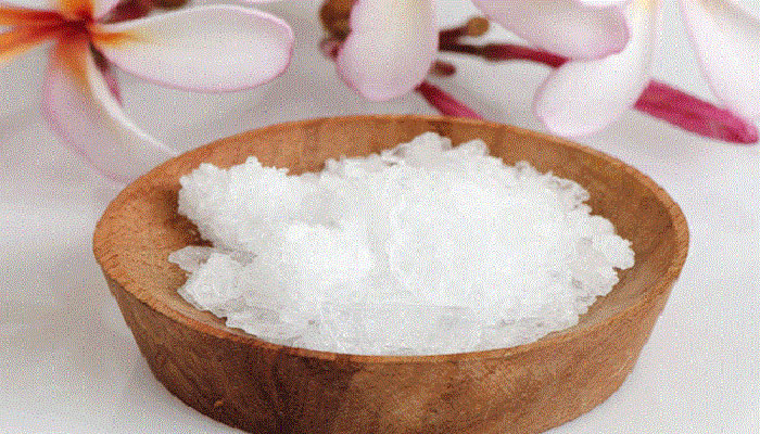 ত্বক ও চুলের সমস্যায় কর্পূরের ব্যবহার