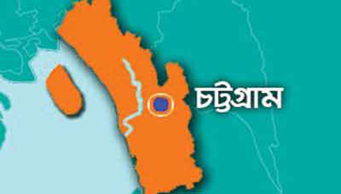 চট্টগ্রামে ট্রেনের টিকিটসহ কালোবাজারি গ্রেফতার