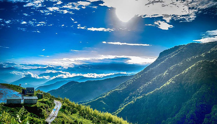 পাহাড়ঘেরা সিকিম রাজ্যে