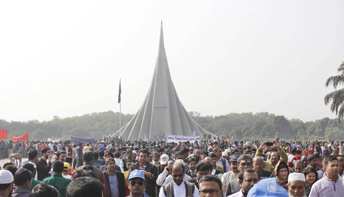 বিজয় দিবসে যুদ্ধাপরাধীদের বর্জনের দাবি লাখো জনতার