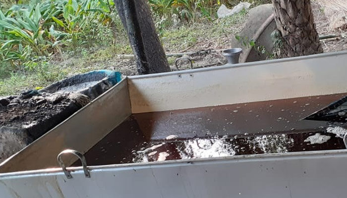 নাটোরে ভেজাল গুড় তৈরির দায়ে দুইজনের জরিমানা