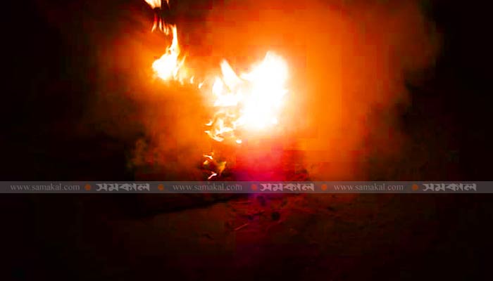 নাসিরনগর স্বাস্থ্য কমপ্লেক্সে হামলা-অগ্নিসংযোগ
