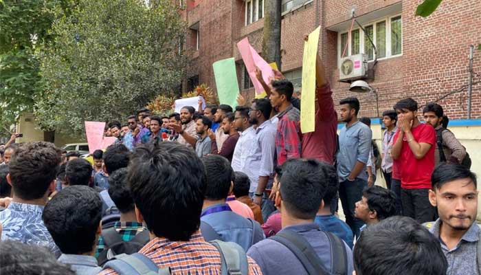 রুম্পার মৃত্যু: স্টামফোর্ড শিক্ষার্থীদের মানববন্ধন