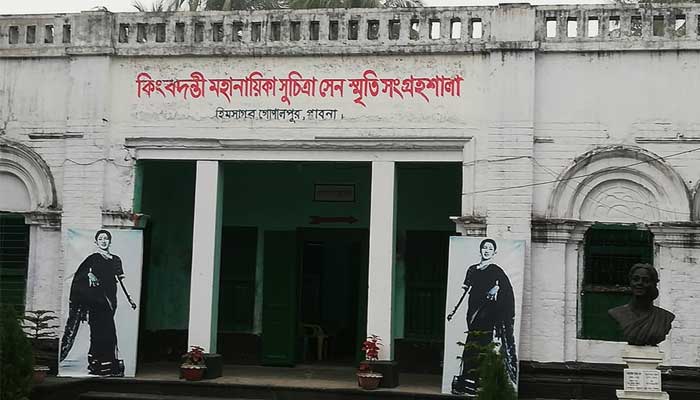 মহানায়িকার বাড়িতে এক সন্ধ্যা