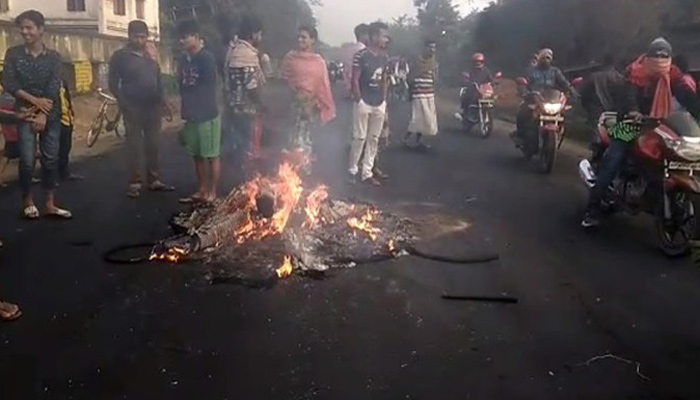 পশ্চিমবঙ্গে বিক্ষোভ চলছেই