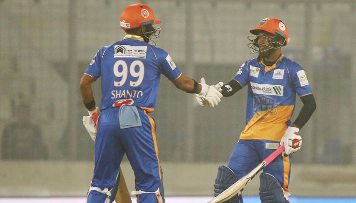 নয় ম্যাচে ছয় জোড়া ওপেনার খুলনার নয় ম্যাচে ছয় জোড়া ওপেনার খুলনার