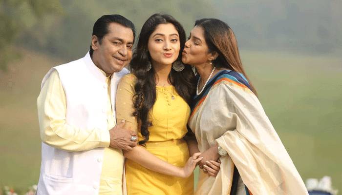 একদম বাবা-মায়ের মতোই আদর পাচ্ছি: পূজা