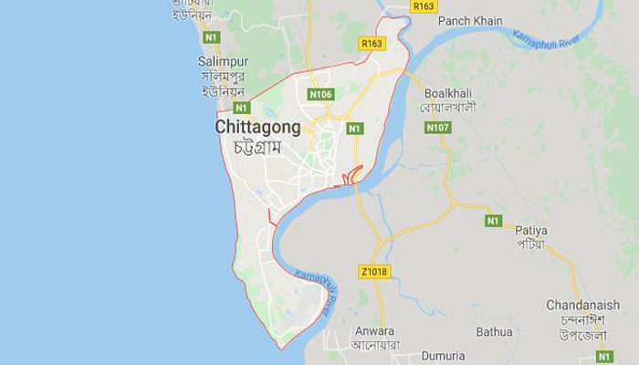ফার্মেসিতে মেয়াদোত্তীর্ণ ওষুধ, মালিককে জরিমানা