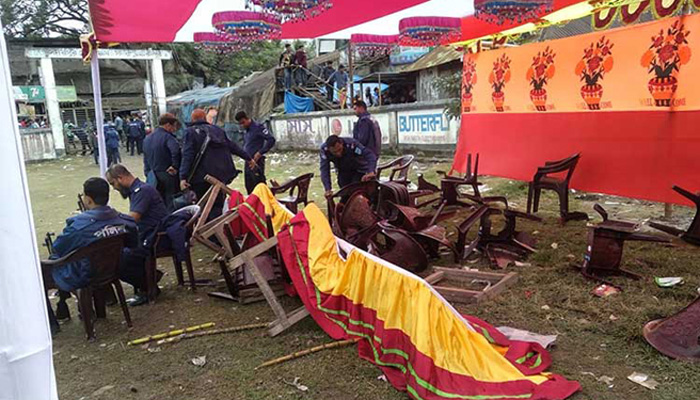সদরপুরে ছাত্রলীগের অনুষ্ঠানে হামলায় পুলিশসহ আহত ১০