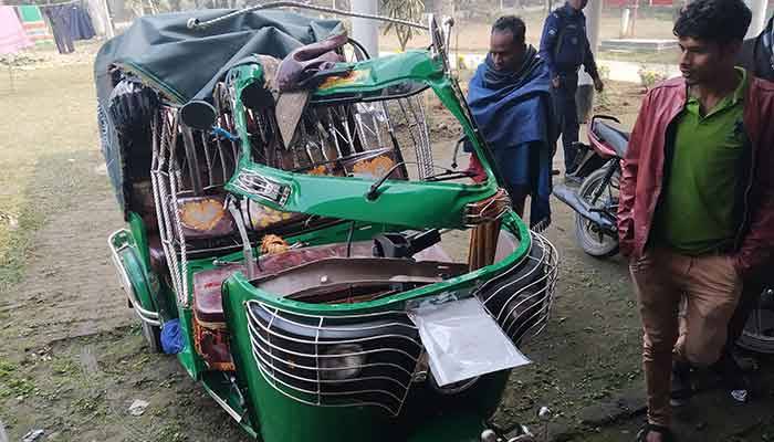 মুক্তাগাছায় ট্রাকের ধাক্কায় ২ অটোরিকশা যাত্রী