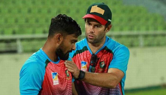ব্যাটসম্যানরা ভীত, ইচ্ছা-ক্ষুধারও অভাব: ম্যাকেঞ্জি