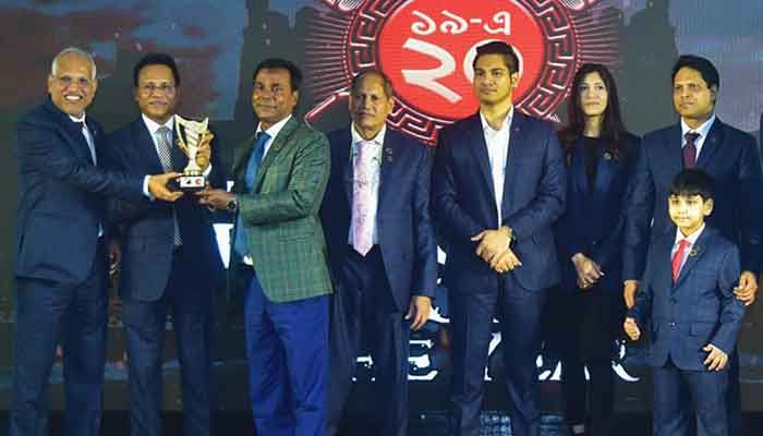 ওয়ালটনের ‘নাইট অব দ্য ইয়ার’ অ্যাওয়ার্ড পেলেন উদয় হাকিম