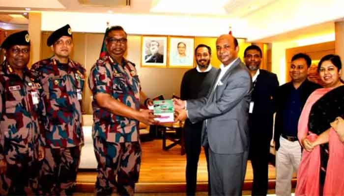 বিজিবি সদস্যদের পাশে মেরিল পেট্রোলিয়াম জেলির মিশন সুরক্ষা