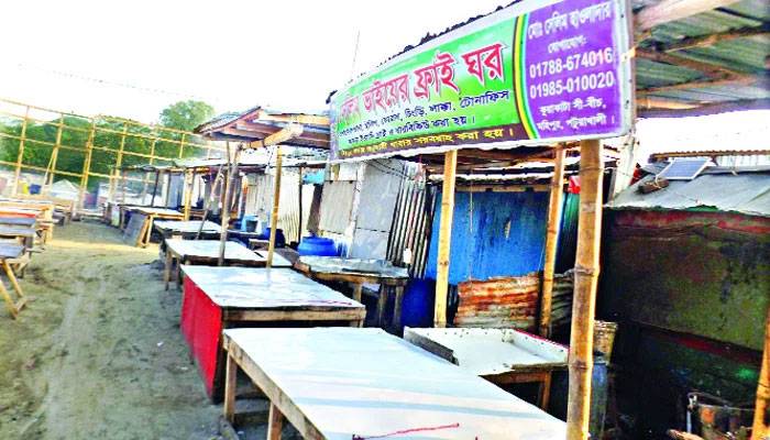 দখলে বিপর্যস্ত কুয়াকাটা
