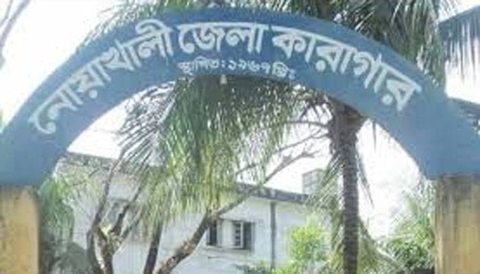কারাফটকে আটকে 'ক্রসফায়ারে'র হুমকি