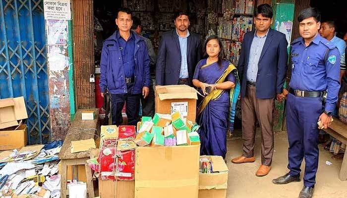 চট্টগ্রামে নকল ও নিষিদ্ধ ওষুধ জব্দ, ৩ ফার্মেসি সিলগালা