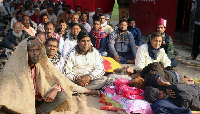 রাজশাহীতে আমরণ অনশনে ৪ পাটকল শ্রমিক অসুস্থ