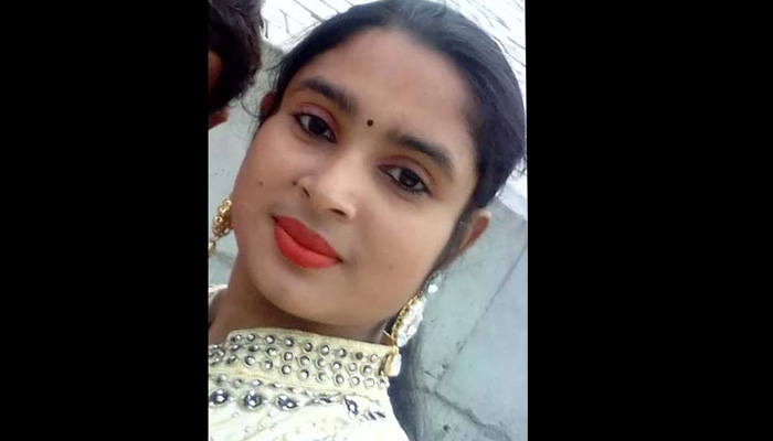 বাঁচানো গেল না জেসমিনকে