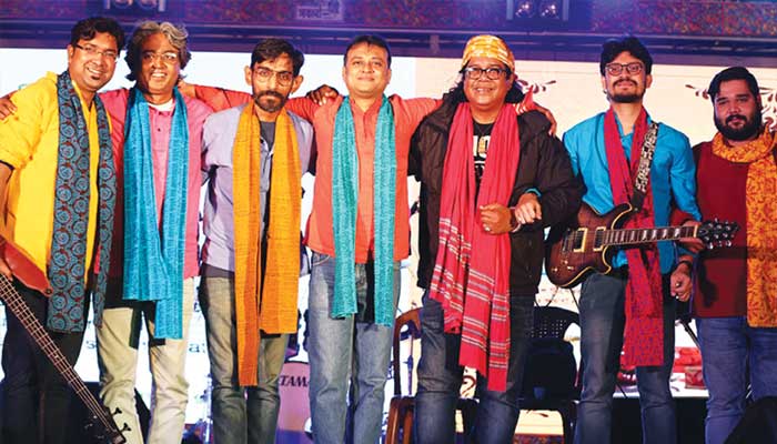 কলকাতায় এক হলো দুই ব্যান্ড