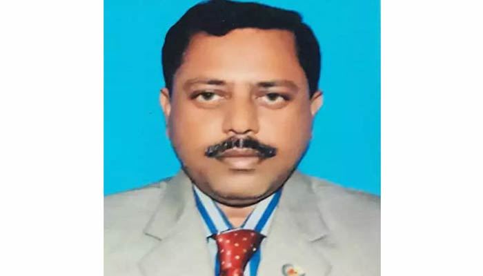 গৌরনদীর শিক্ষক নির্মল চন্দ্রকে বাঁচাতে এগিয়ে আসুন