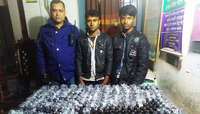গোবিন্দগঞ্জে ফেনসিডিলসহ দুই মাদক কারবারি আটক