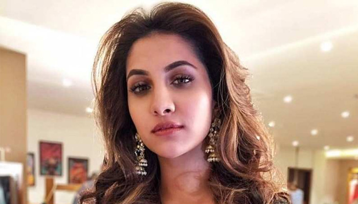 দেবকে নিয়ে পরিকল্পনার কথা এড়িয়ে গেলেন রুক্মিণী
