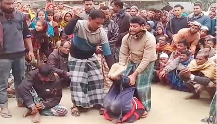 গরু চুরির অভিযোগে শিশুকে হাত-পা বেঁধে নির্যাতন