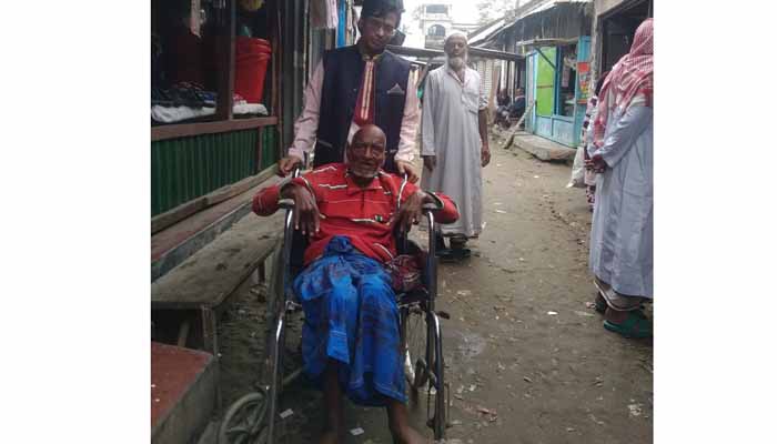 অর্থাভাবে চিকিৎসা করাতে পারছেন না মুক্তিযোদ্ধা রাজ্জাক