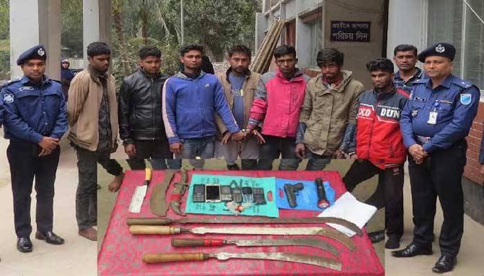 ভাঙ্গায় অস্ত্র ও মাদকসহ ৭ 'ডাকাত' গ্রেপ্তার
