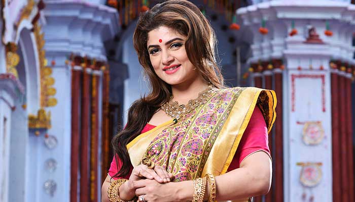 ঢাকার ‘বিক্ষোভ’-এ কলকাতার শ্রাবন্তী