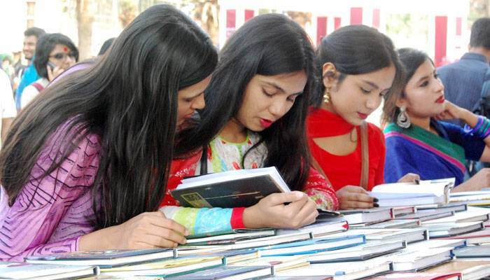 ভিড় বাড়ছে ক্রেতার
